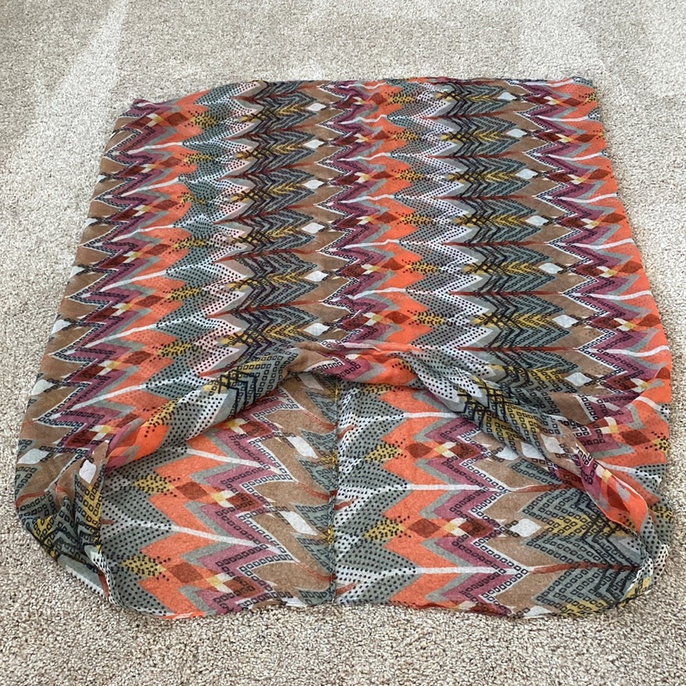Abstract Geometric Infinity Scarf - Picture 8 of 9